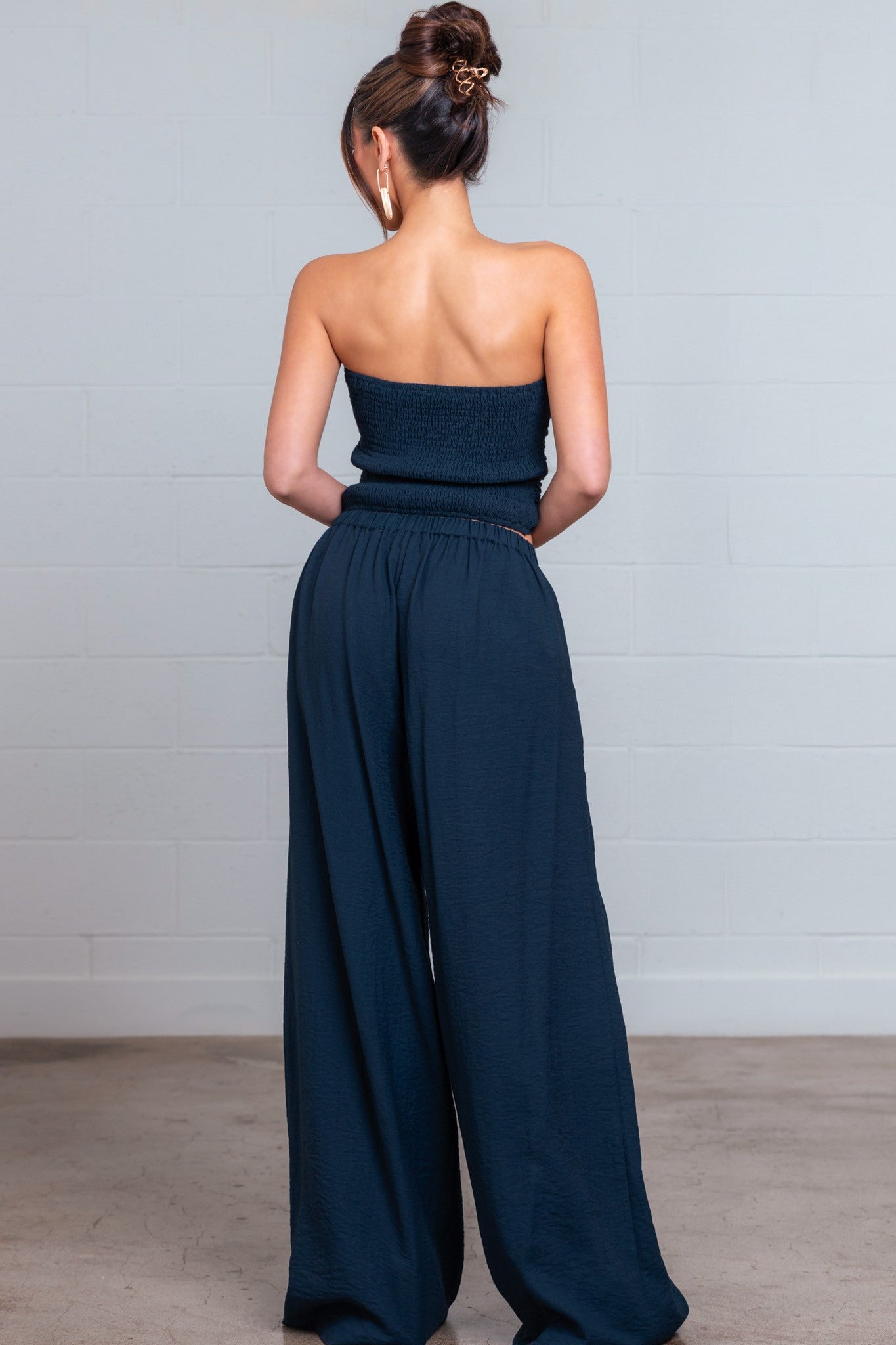Solid Ruched Sleeveless Top And Pants