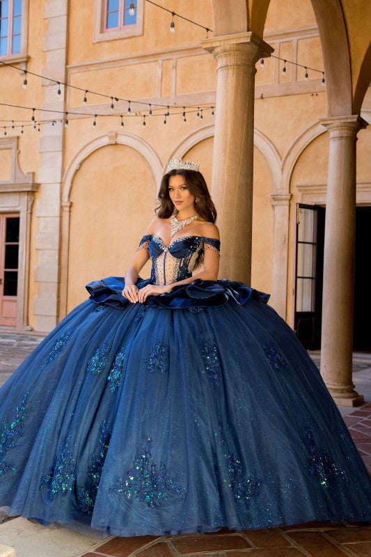 Spectacular Dress With Long Train