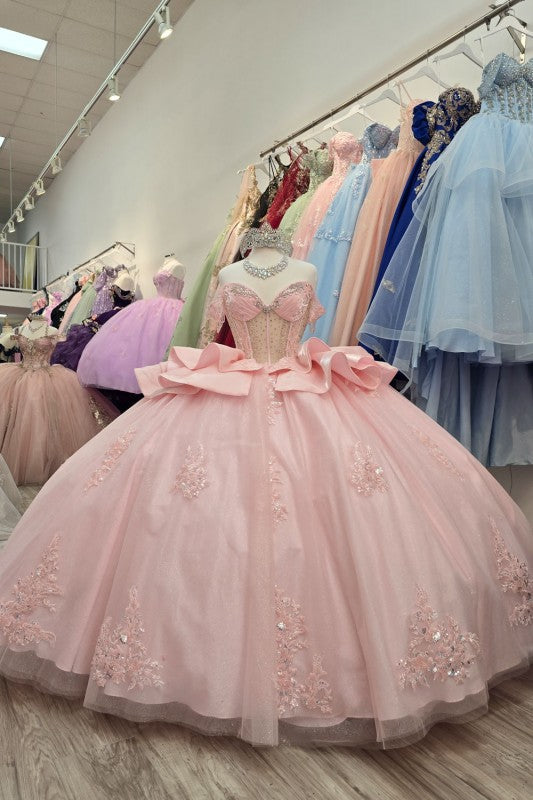 Spectacular Dress With Long Train